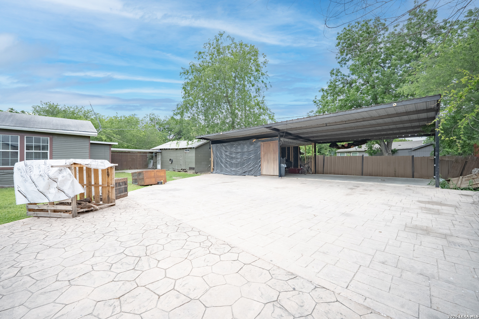 1439 W Ridgewood Court San Antonio TX 78201
