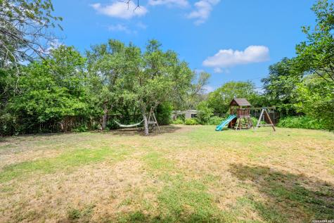 131 Larchmont Drive San Antonio TX 78209