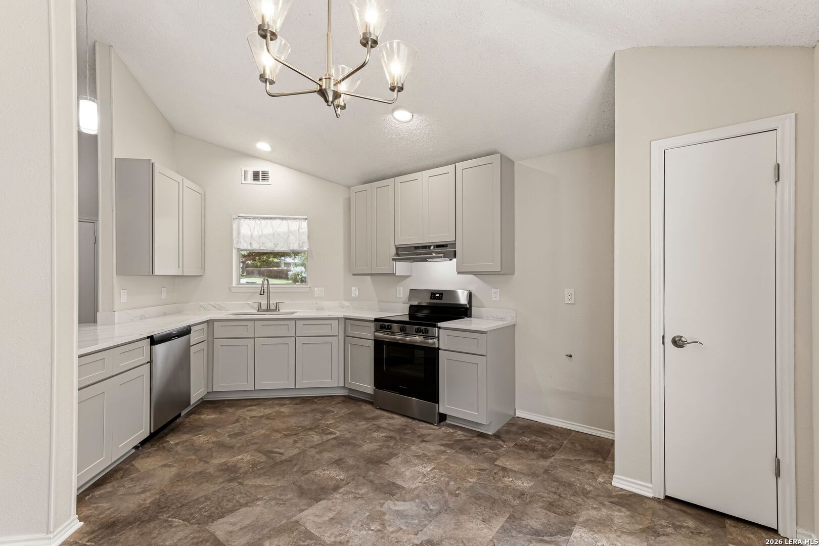 10907 Forest Farm Live Oak TX 78233