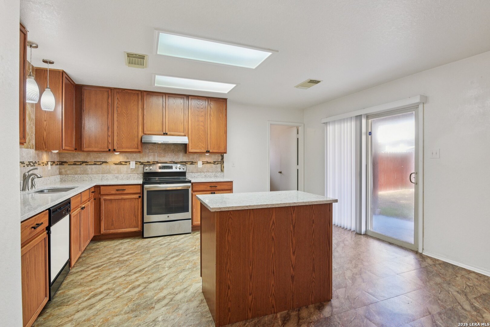 5015 Viking Coral San Antonio TX 78244