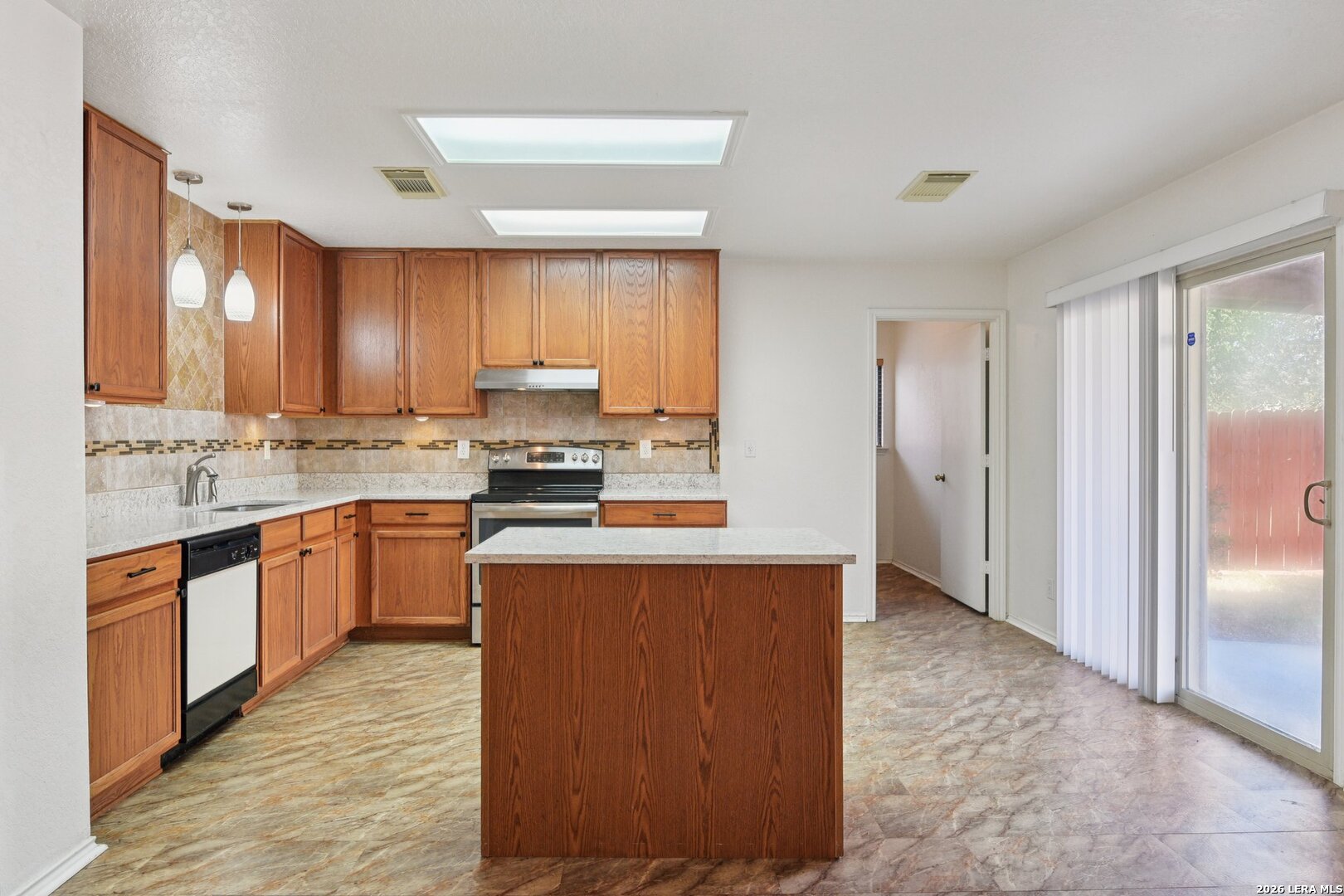 5015 Viking Coral San Antonio TX 78244
