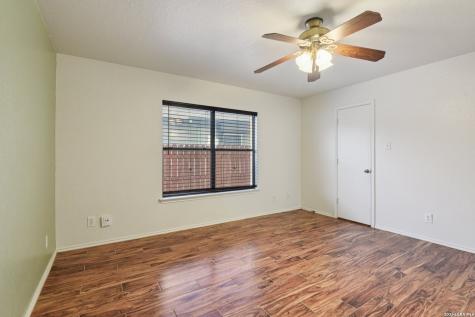 5015 Viking Coral San Antonio TX 78244