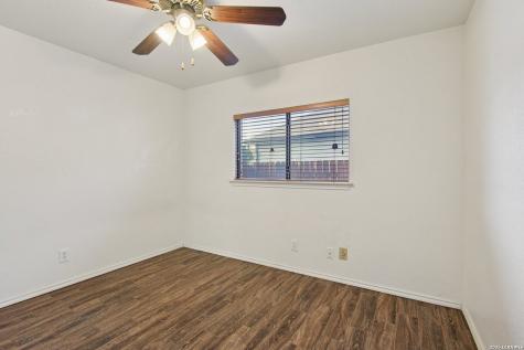 5015 Viking Coral San Antonio TX 78244