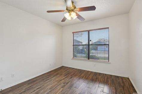 5015 Viking Coral San Antonio TX 78244