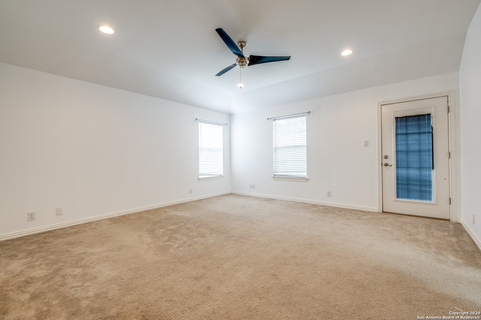 9235 Encino Village San Antonio TX 78250