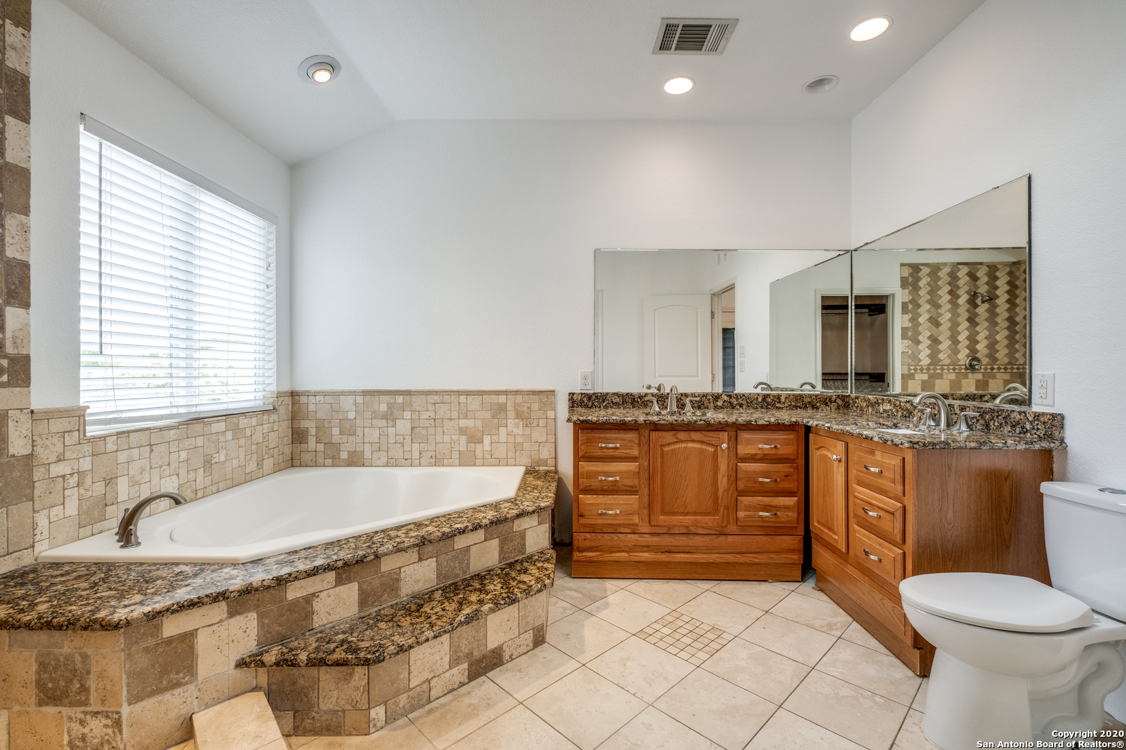 9235 Encino Village San Antonio TX 78250