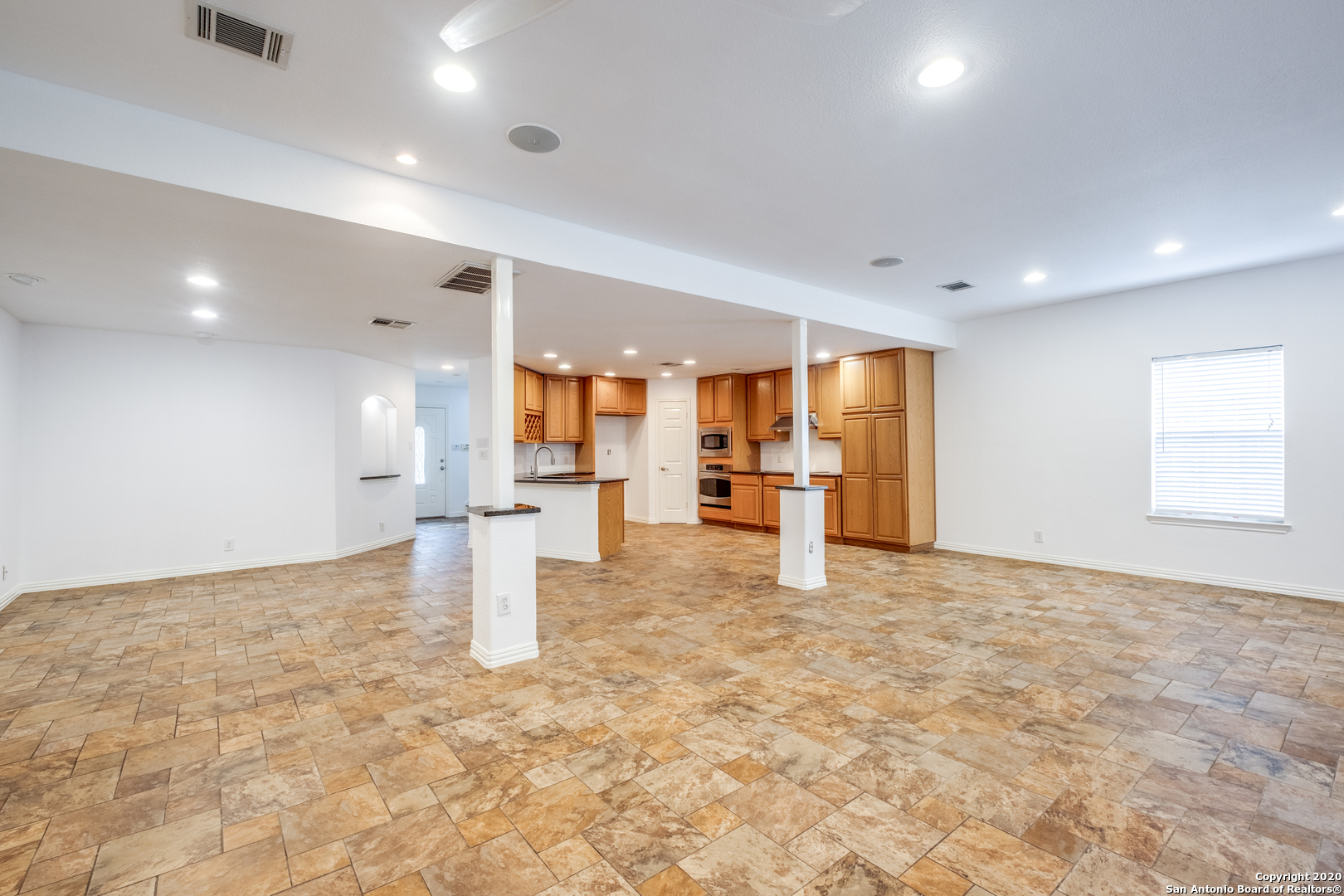 9235 Encino Village San Antonio TX 78250