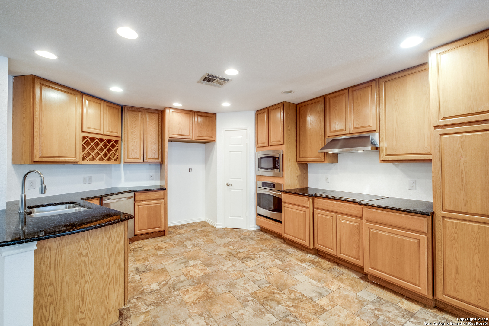 9235 Encino Village San Antonio TX 78250