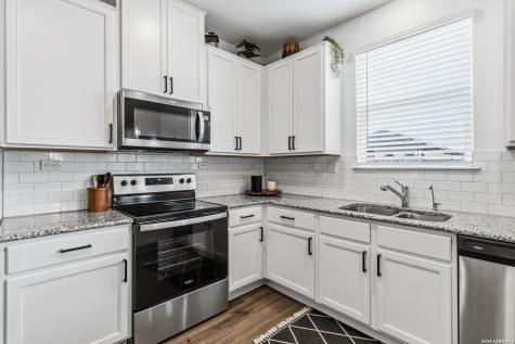 261 Deer Crest New Braunfels TX 78130