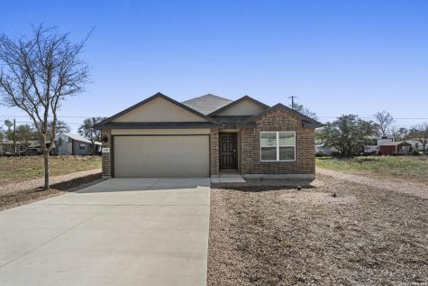 138 Lilli's Lane Comfort TX 78013