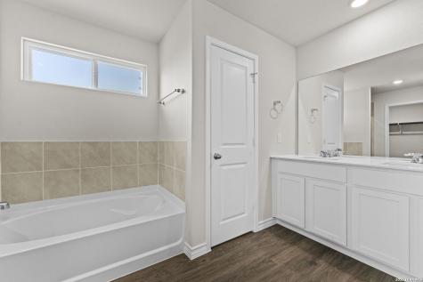 138 Lilli's Lane Comfort TX 78013