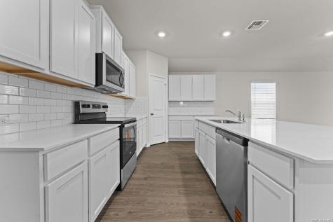 138 Lilli's Lane Comfort TX 78013