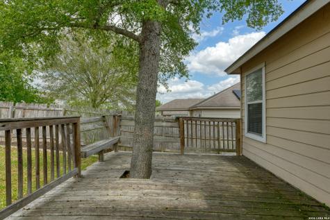 10123 Colt Crossing Converse TX 78109