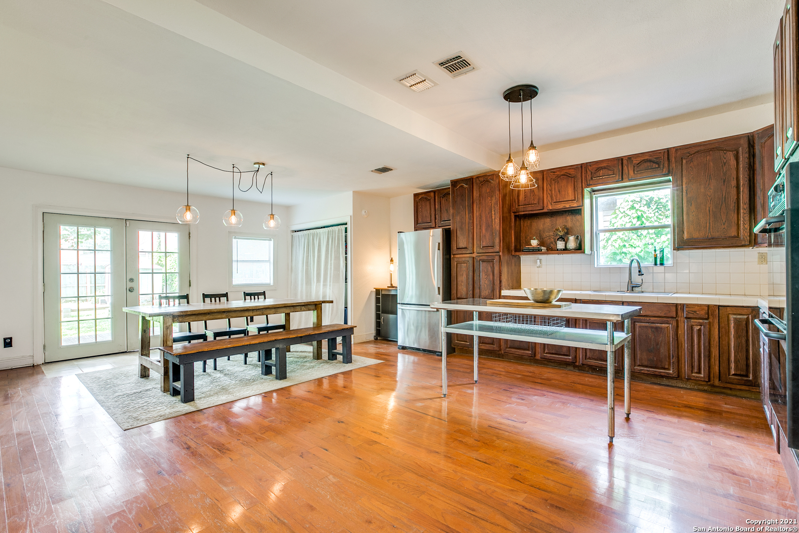 1402 W Rosewood Avenue San Antonio TX 78201