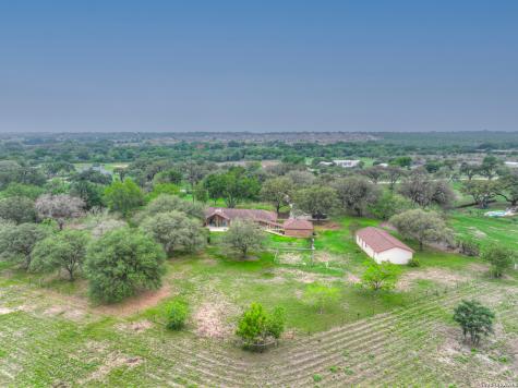 12737 Woman Hollering Road Schertz TX 78154