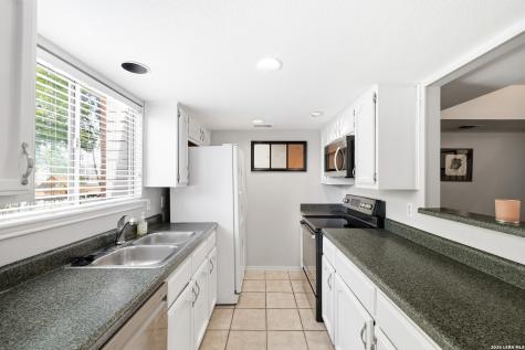 6011 Glen Heather San Antonio TX 78240