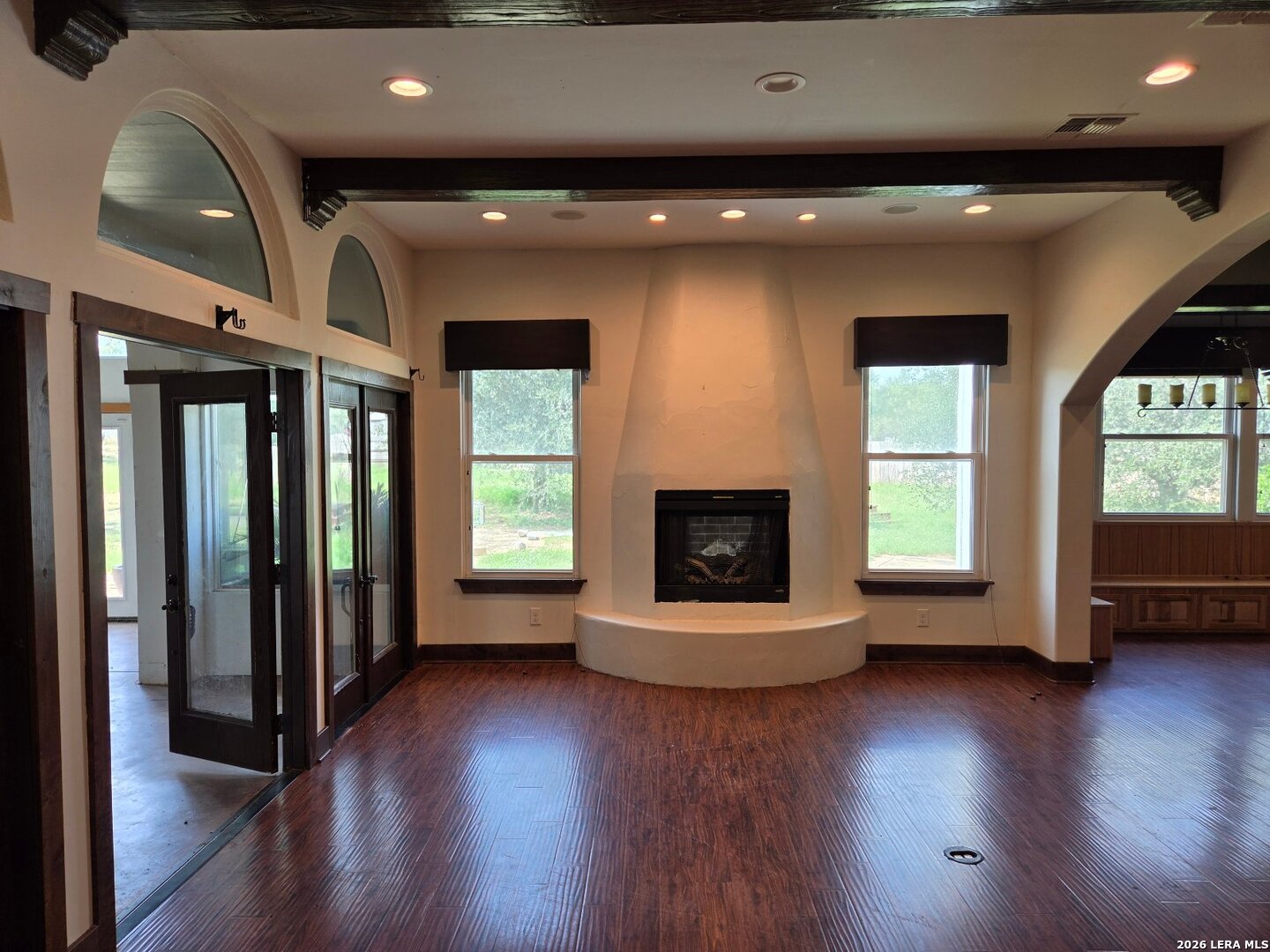 2270 County Road 306 Floresville TX 78114