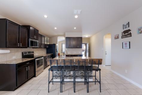 8018 Radiant Sunset San Antonio TX 78252