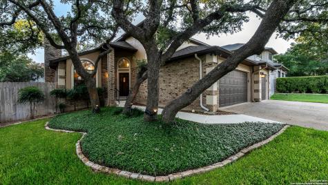 18015 Green Knoll San Antonio TX 78258