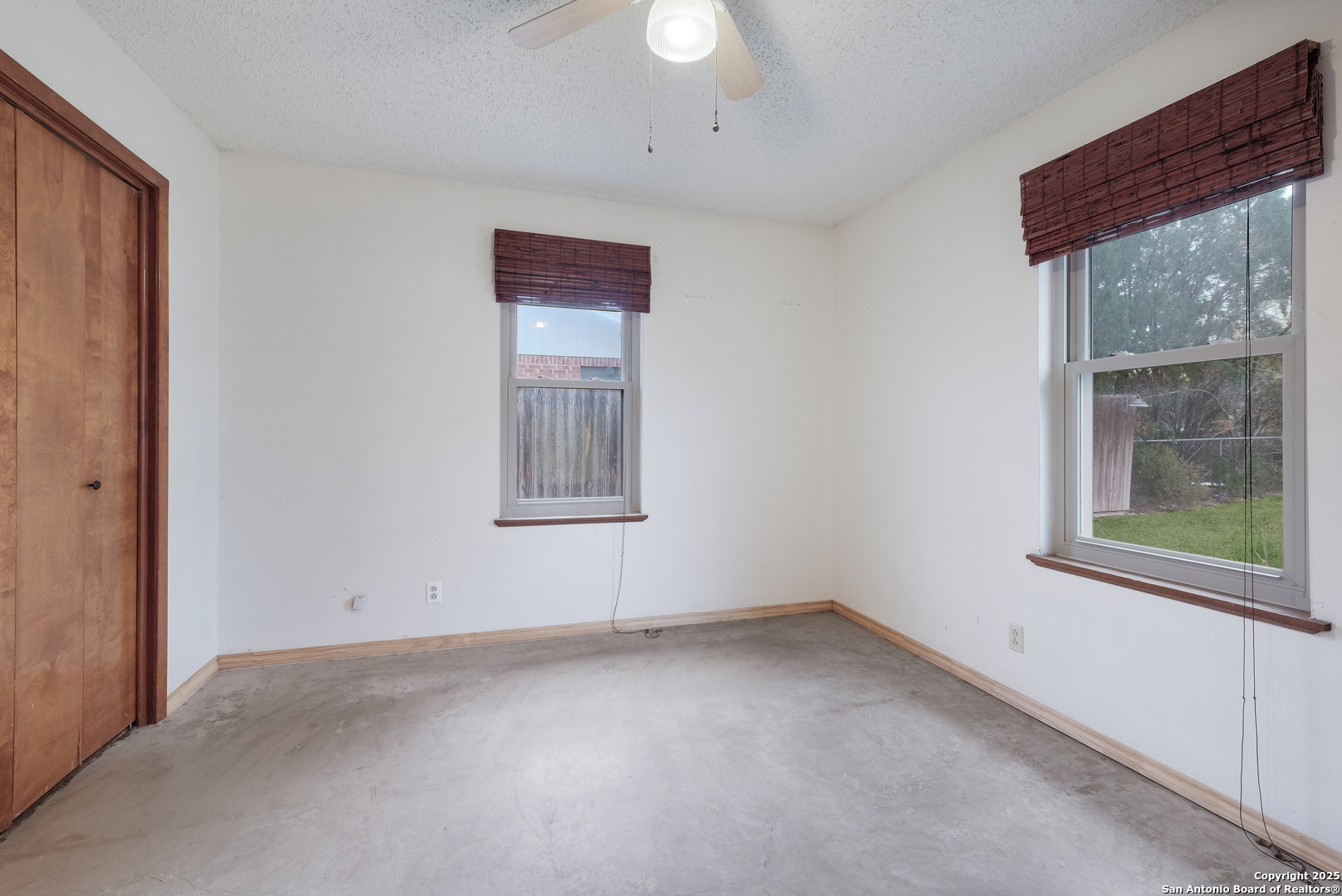 1415 Longhorn Floresville TX 78114