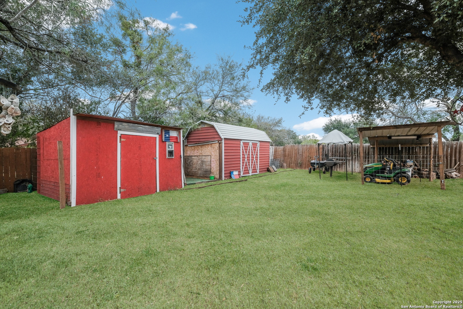 1415 Longhorn Floresville TX 78114
