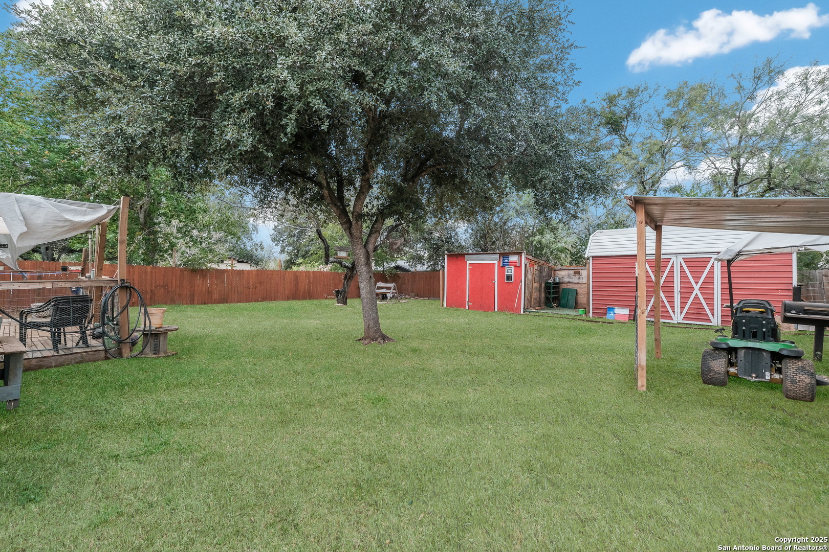 1415 Longhorn Floresville TX 78114