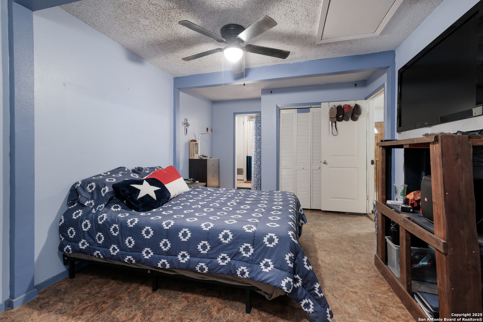 1415 Longhorn Floresville TX 78114