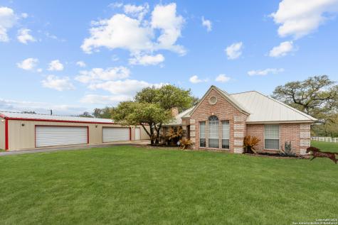 310 Dublin Circle Floresville TX 78114