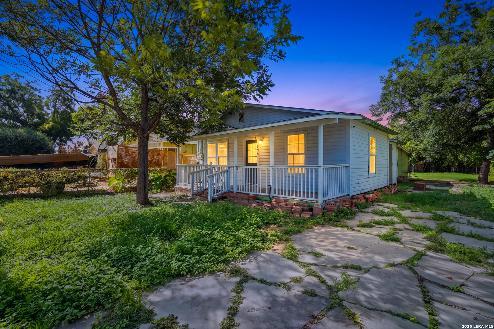 236 E Baylor Street San Antonio TX 78204