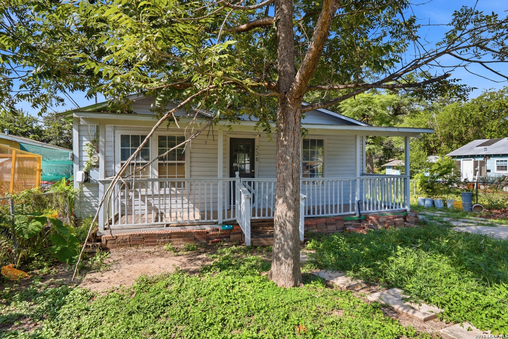 236 E Baylor Street San Antonio TX 78204
