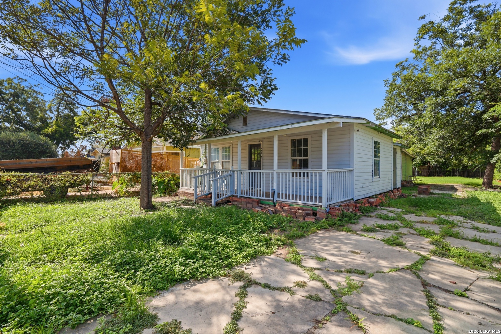 236 E Baylor Street San Antonio TX 78204