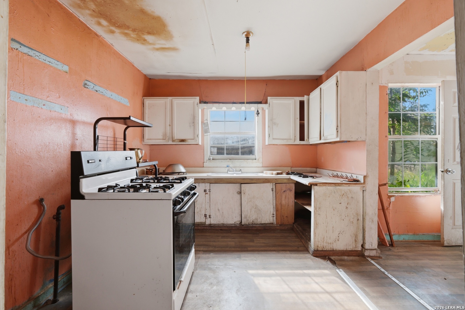236 E Baylor Street San Antonio TX 78204