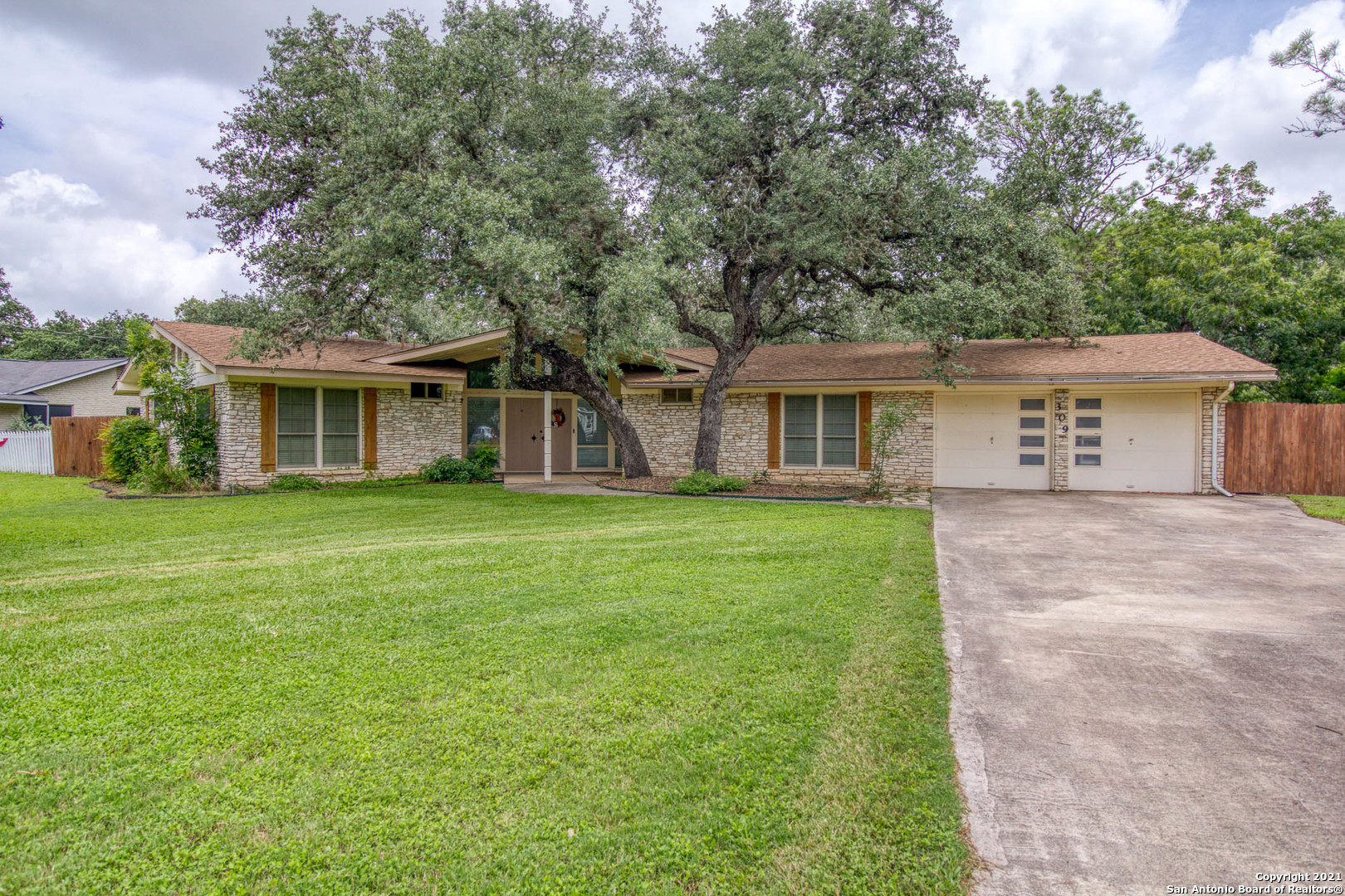 309 El Portal Drive San Antonio TX 78232