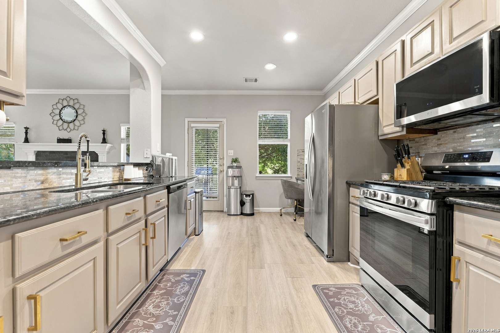 402 Aster Trail San Antonio TX 78256