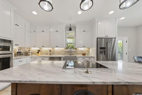 120 Magnolia La Vernia TX 78121