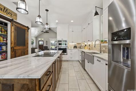 120 Magnolia La Vernia TX 78121