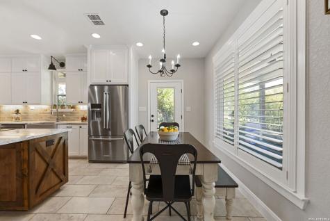 120 Magnolia La Vernia TX 78121
