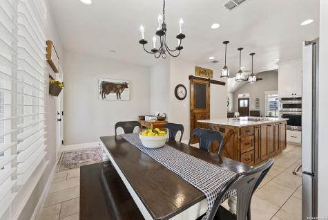 120 Magnolia La Vernia TX 78121
