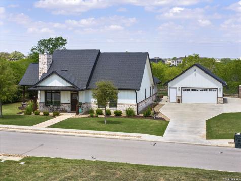 120 Magnolia La Vernia TX 78121