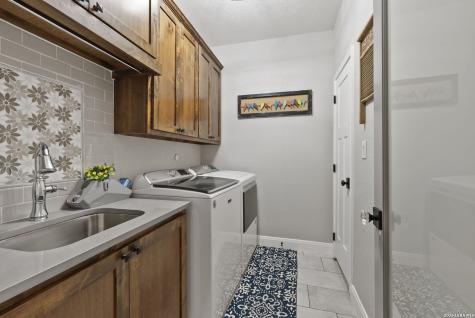 120 Magnolia La Vernia TX 78121
