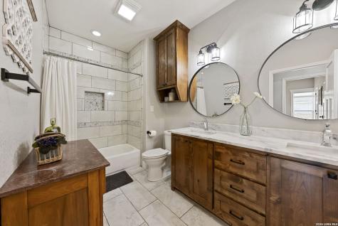 120 Magnolia La Vernia TX 78121