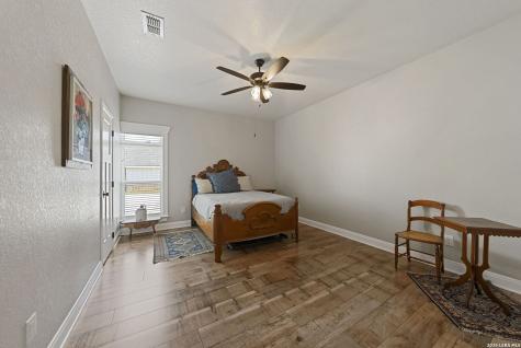 120 Magnolia La Vernia TX 78121