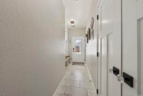 120 Magnolia La Vernia TX 78121