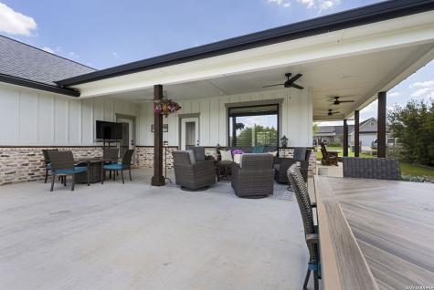 120 Magnolia La Vernia TX 78121
