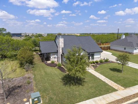 120 Magnolia La Vernia TX 78121