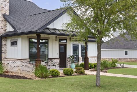 120 Magnolia La Vernia TX 78121