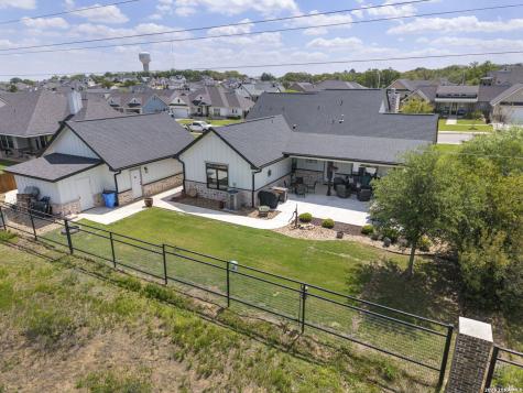 120 Magnolia La Vernia TX 78121
