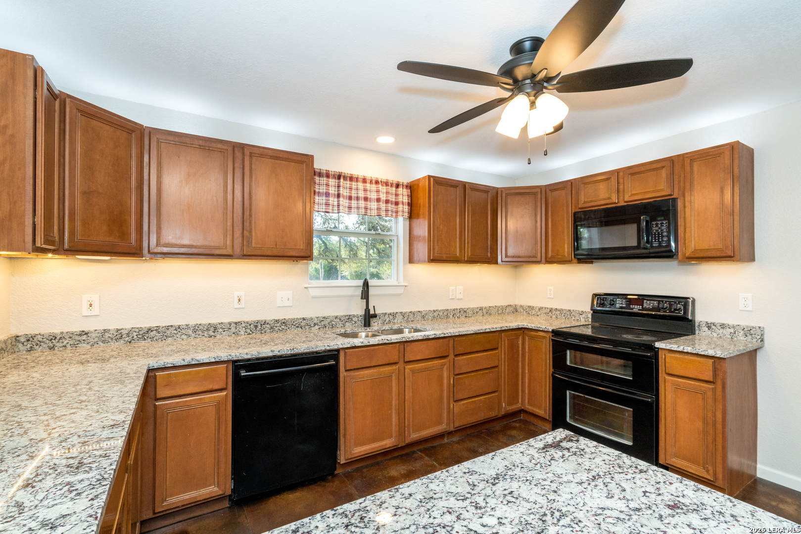1541 Zane Grey Spring Branch TX 78070