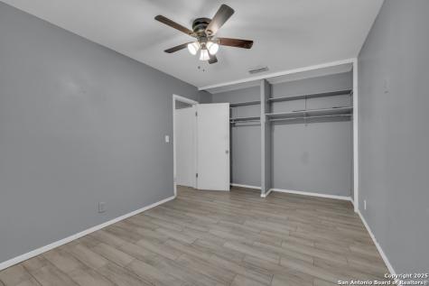 4818 Castle Guard San Antonio TX 78218