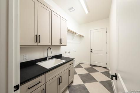 24351 Tres Arroyos San Antonio TX 78255